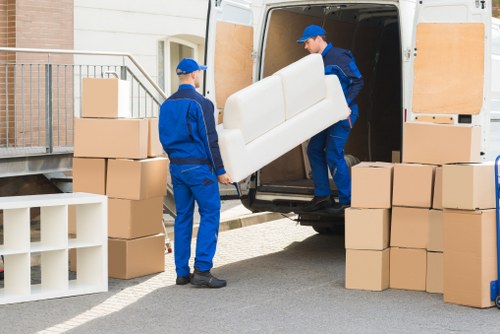 Moving service support for homes and businesses in Bromley