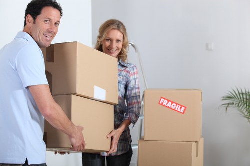 Residential and commercial moving truck support in Bromley